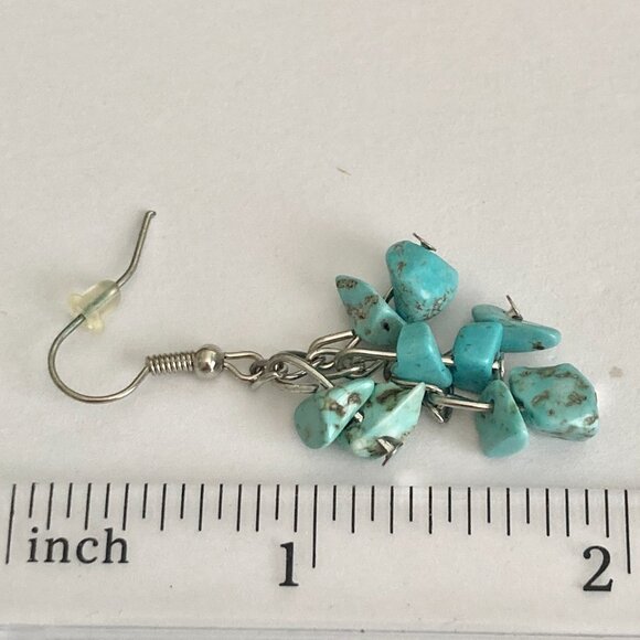 Vintage Turquoise Aqua Howlite Earrings Dangle Stone Chips Southwestern Style - Picture 9 of 9